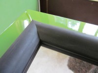 Gummidichtung verkleben, Vorsicht: Kleber kann den Lack beschädigen.
